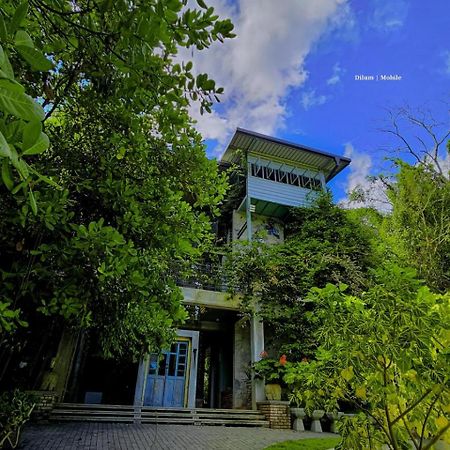 Ceylon Kingsmen Garden Hotel - Katunayake เนกอมโบ ภายนอก รูปภาพ
