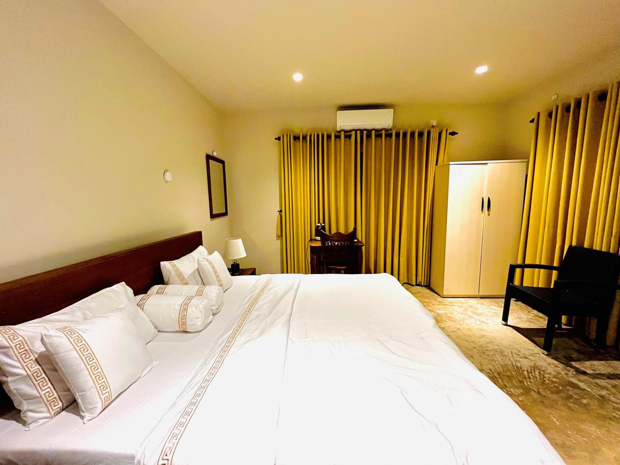 Ceylon Kingsmen Garden Hotel - Katunayake เนกอมโบ ภายนอก รูปภาพ