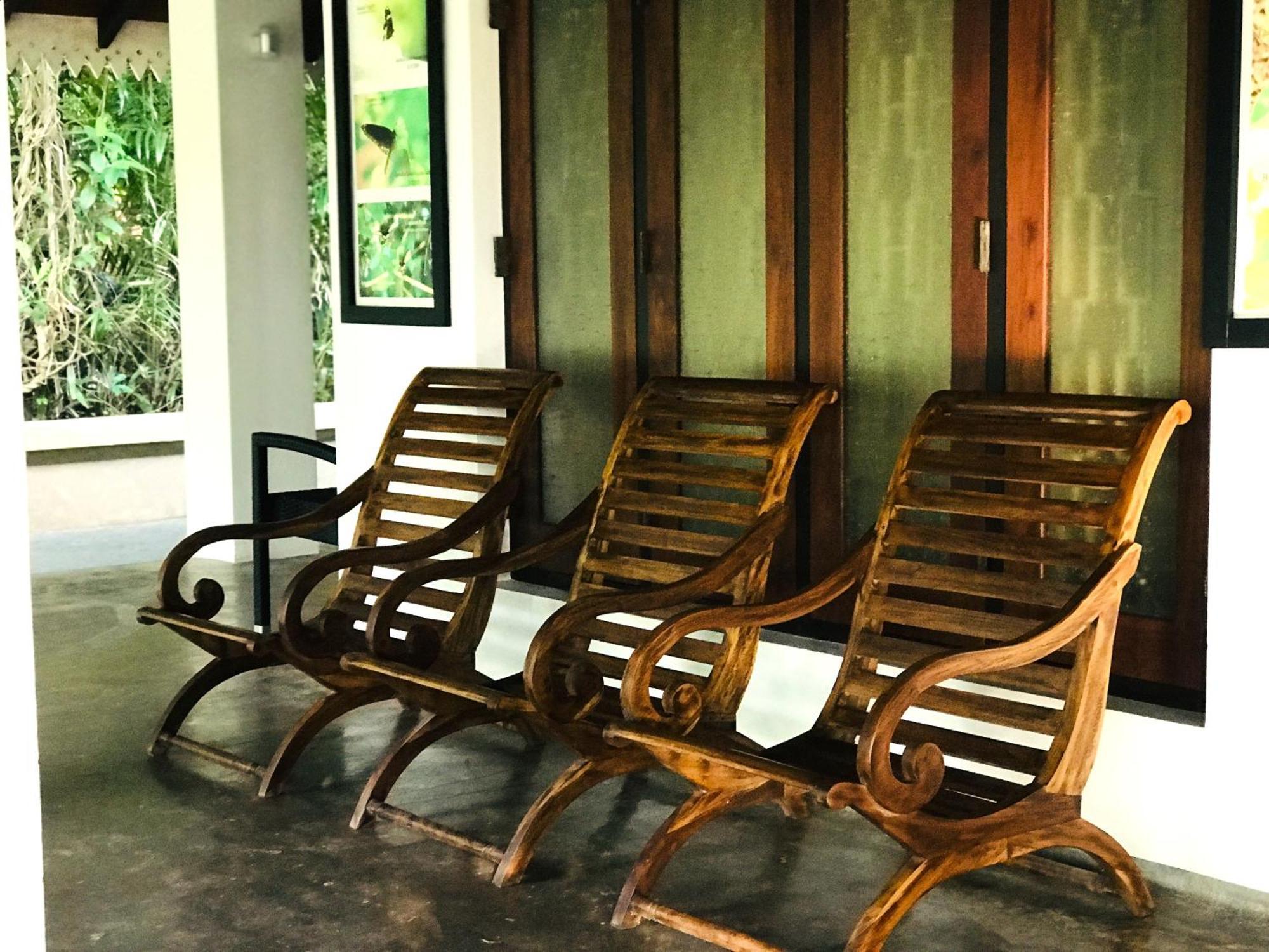 Ceylon Kingsmen Garden Hotel - Katunayake เนกอมโบ ภายนอก รูปภาพ